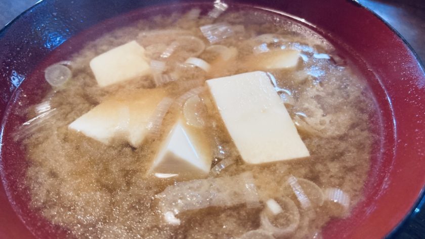 焼きあごだしの味噌汁