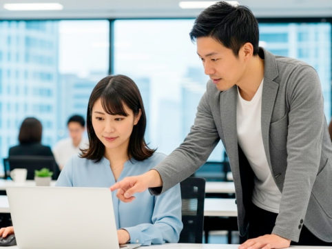 助けをもらいながら働く女性 AI生成