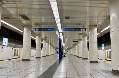 東京メトロ 誰もいないホーム
