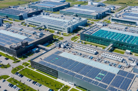 生成AIを稼働させる巨大データセンター AI生成